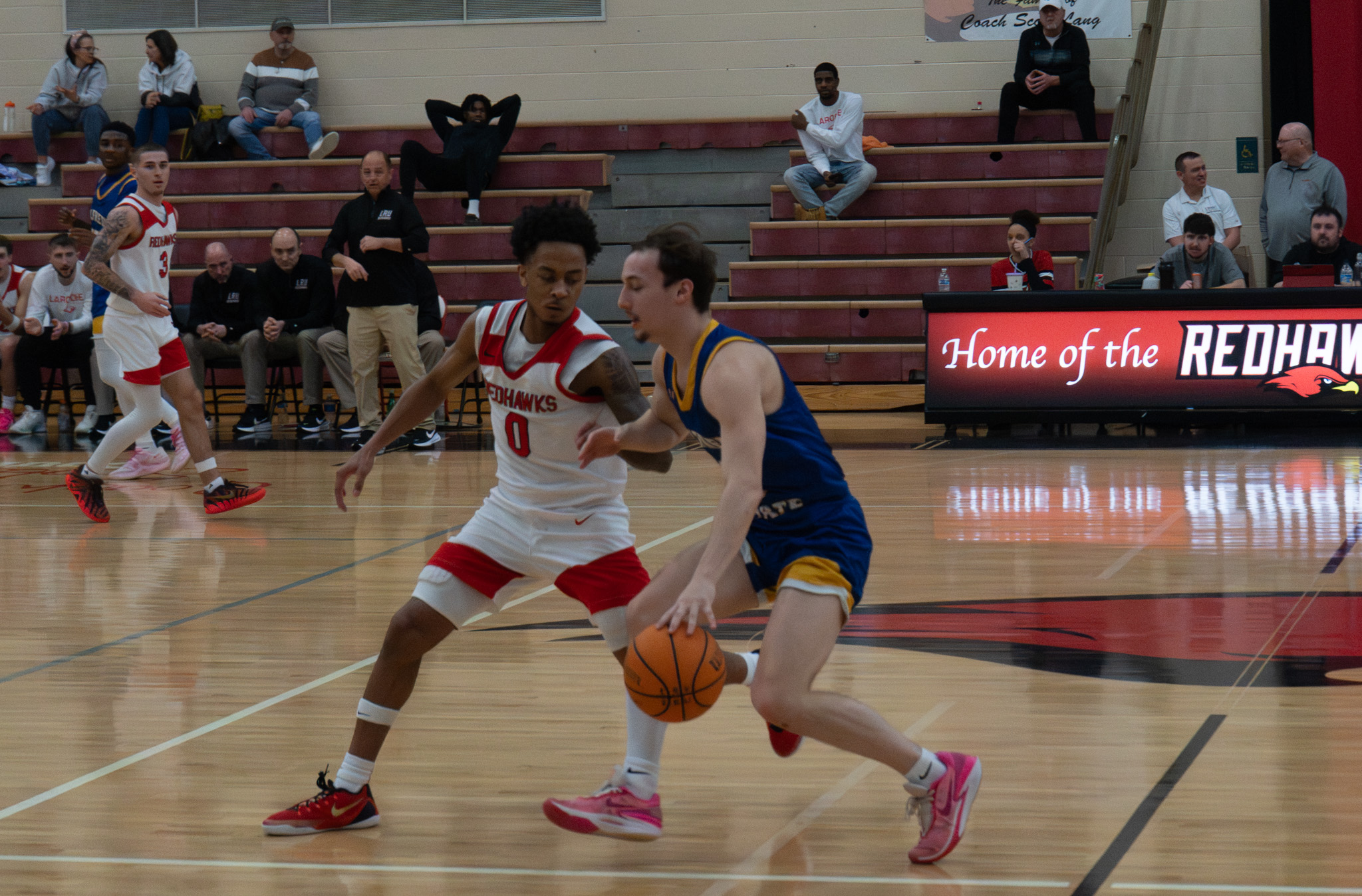 Redhwks Roll Into AMCC Tournament Semifinals